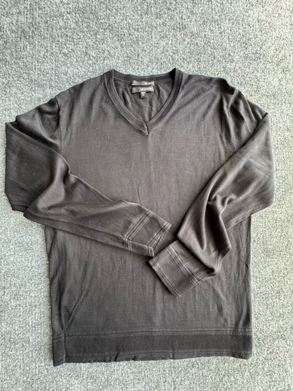 Murano Silk Blend V-Neck Sweater in Black Mens MEDIUM
